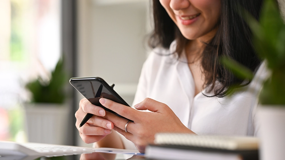 employer posting shift on Djobzy Vancouver restaurant bar 2 minutes
